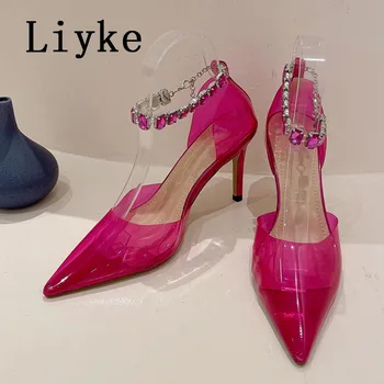 Liyke Новый дизайн, женские туфли-лодочки на высоком каблуке 8,5 см с бриллиантовой цепочкой и ремешком, прозрачные туфли на шпильке с острым носком из ПВХ для вечеринки и выпускного вечера