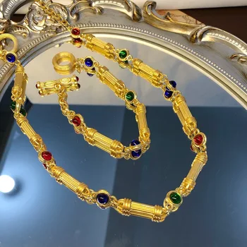 Из двух частей с резным французским рисунком в западном стиле, длинное цилиндрическое цветное украшение, стеклянное ожерелье, браслет
