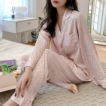 Женская шелковая пижама с леопардовым рисунком, Модная Мягкая пижама с длинным рукавом, Весенне-осенняя Домашняя одежда, пижама для сна