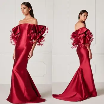 Уникальные дизайнерские красные вечерние платья с оборками, открытыми плечами, коротким рукавом, платья для выпускного вечера, атласное вечернее платье для подиума